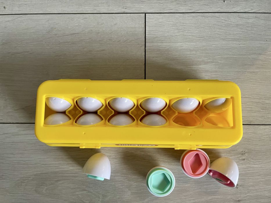 Little Tikes-сортер 12 бр яйца