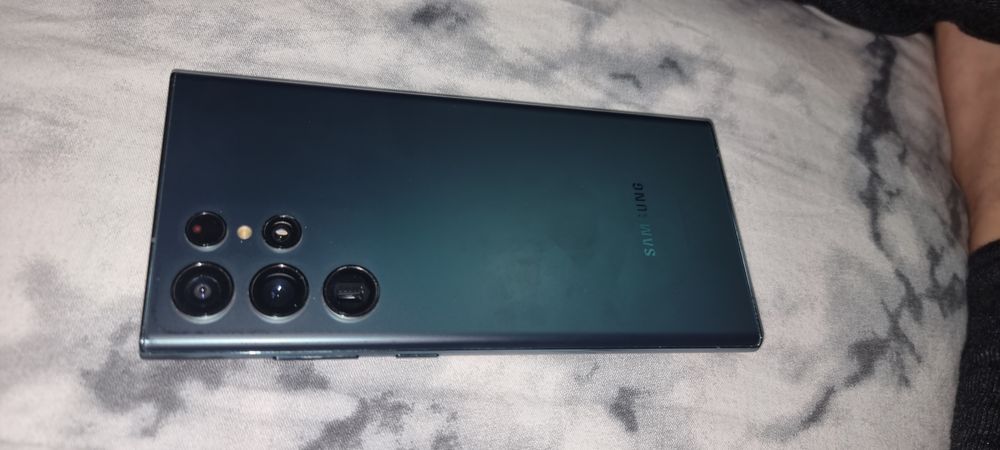 Srochna Samsung Galaxy s22  ultra ideal 12/256 GB