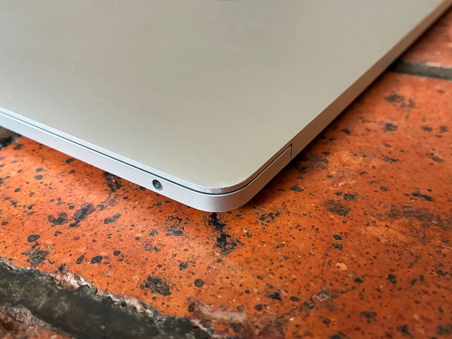 MacBook Pro A1708 13инча 2017г 256gb