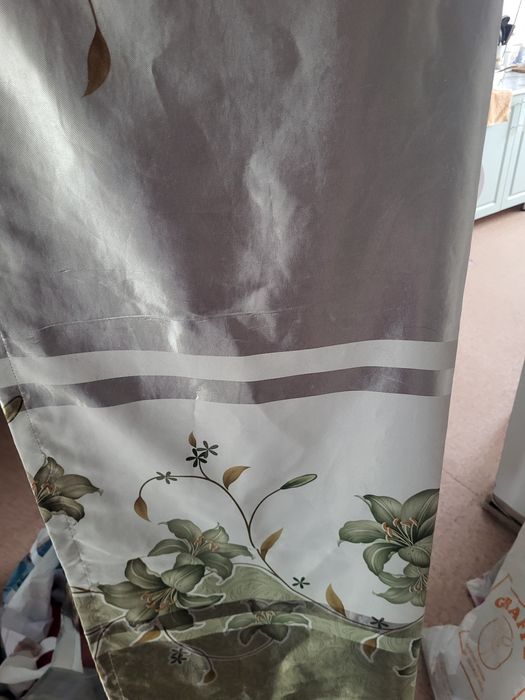 Продаются шторы атласный