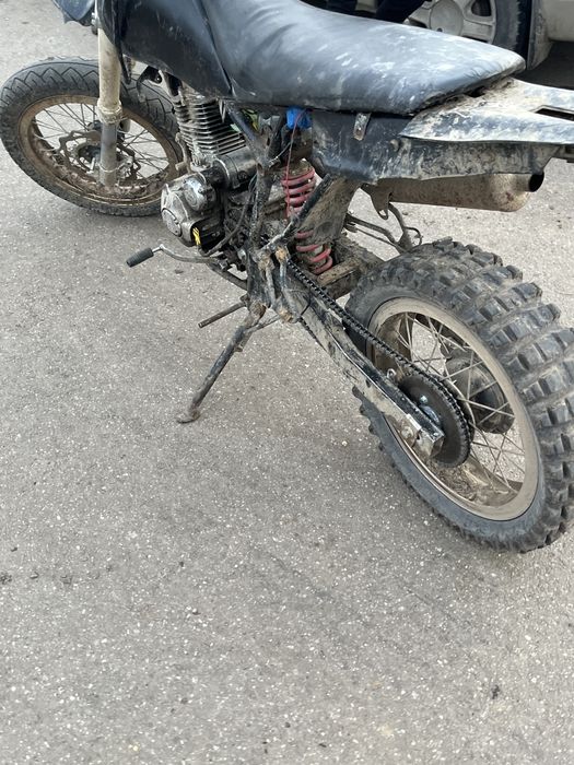 Vand cross 200cc s au schimb