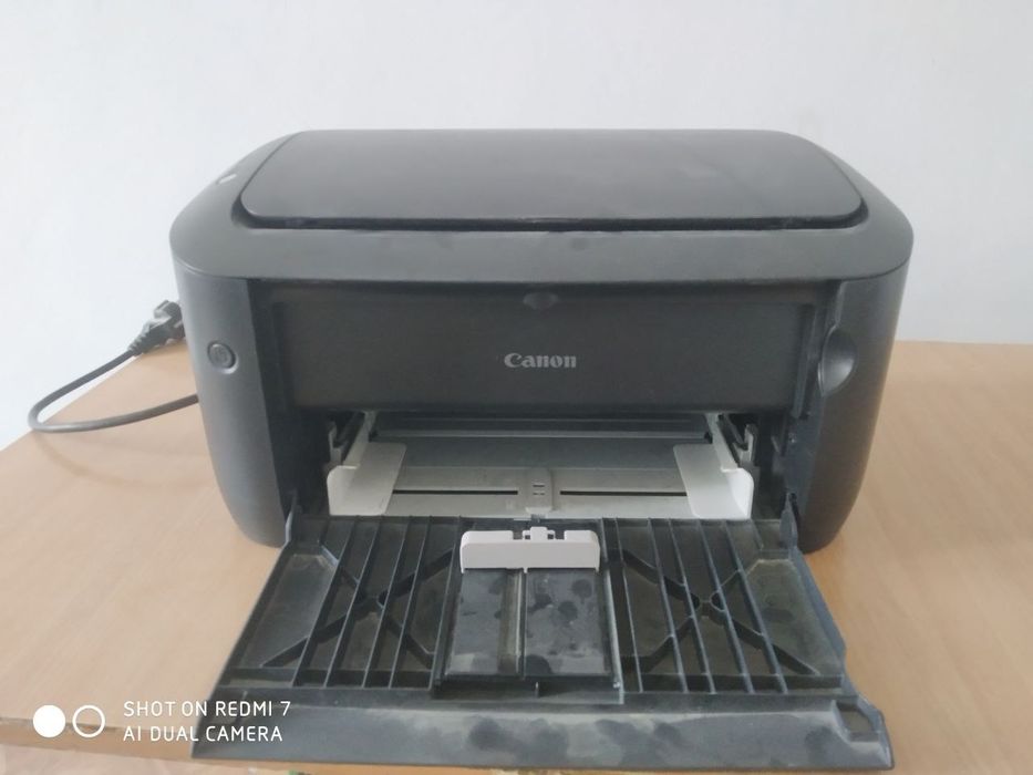 Canon printer – ideal holatda, ishlaydi
