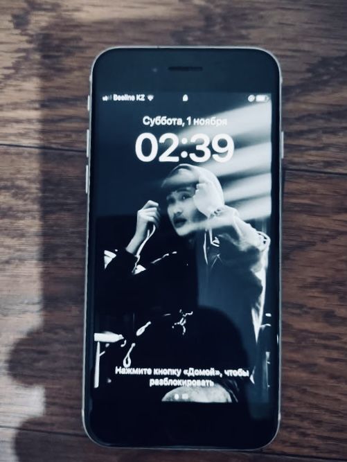 Айфон se белый 64 гб