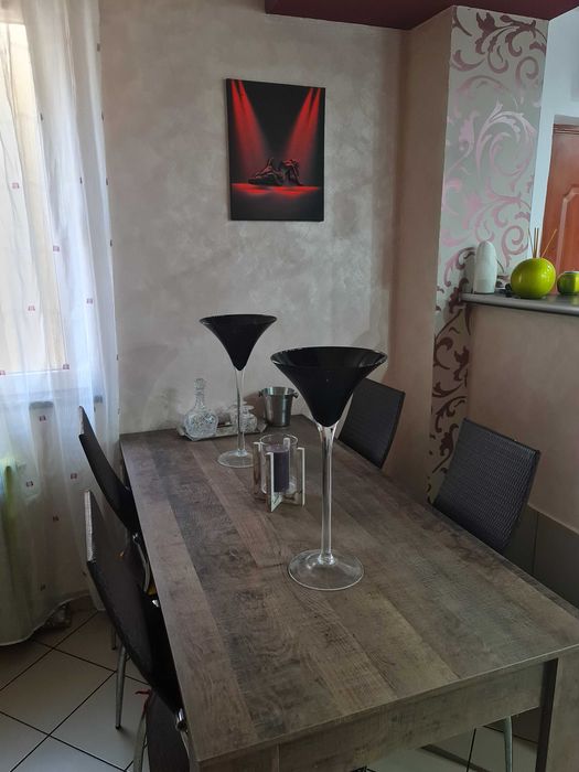 Schimb apartament 4 camere brasov cu casa