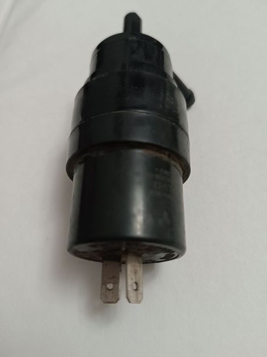 Продается насос от стеклоочистителя