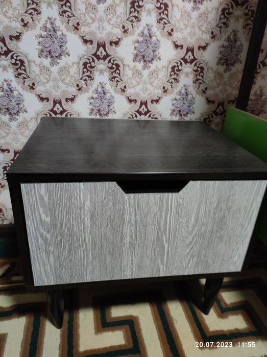 Spalni garnitur sotiladi