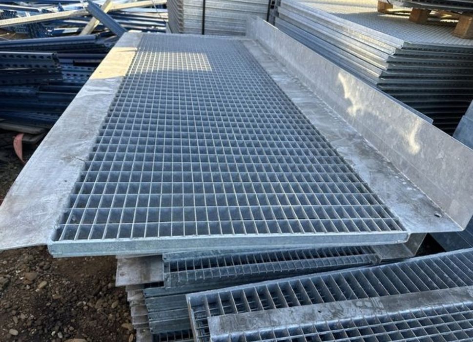Grilaje zincate galvanizate