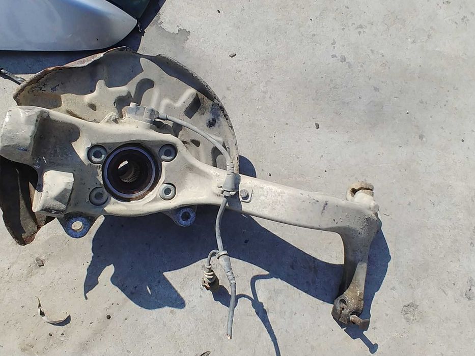 fuzeta dreapta fata audi a4 b7 2.0 tdi brd
