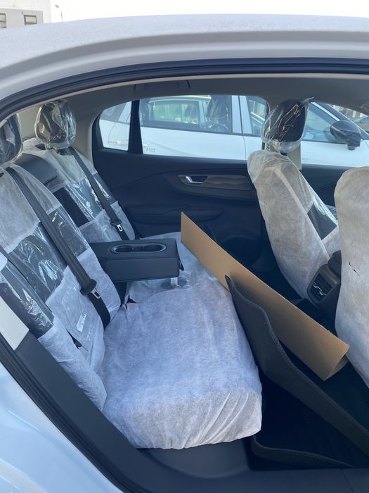 hongqi e-qm5 2025 restyling