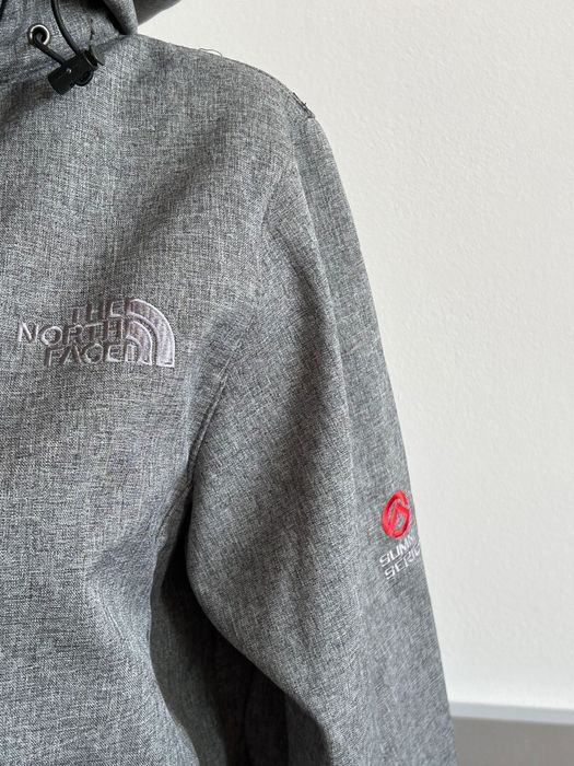 The north face хубаво сиво дамско яке тип Софт Шел