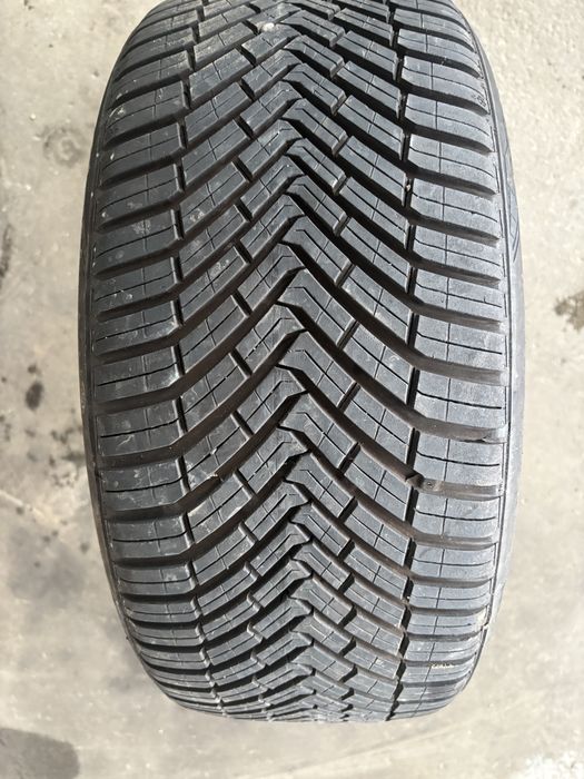 255 40 18 si 225 40 18