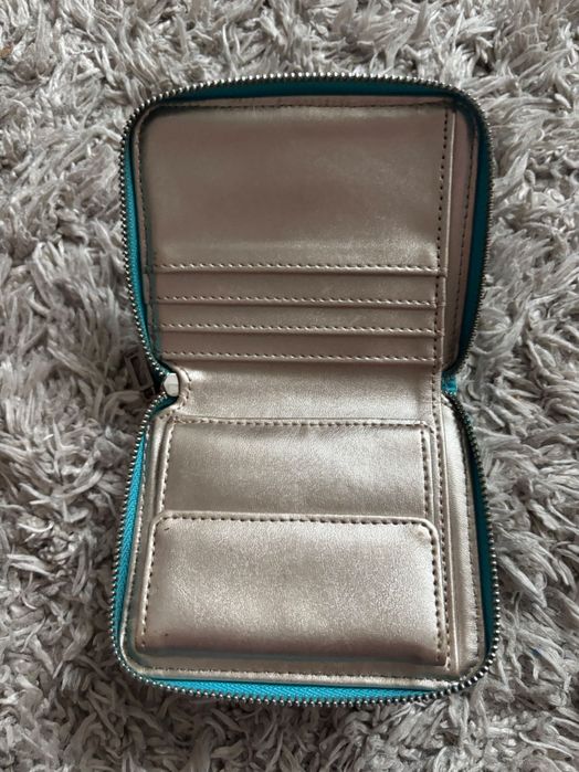 Дамски Портфейли Guess и Parfois