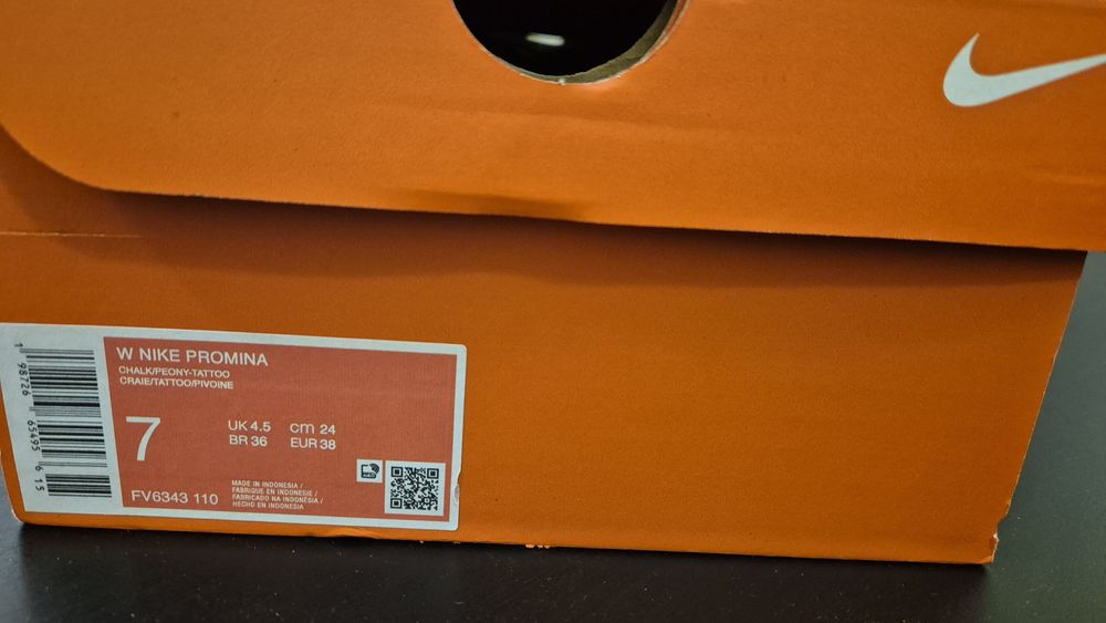 Оригинални дамски маратонки Nike Promina - EU38 размер - 24 см стелка - Нови