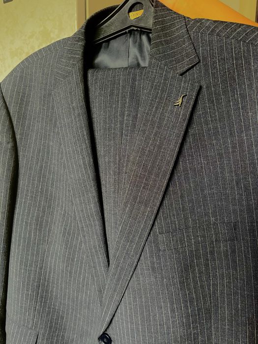 Продам Новый Костюм