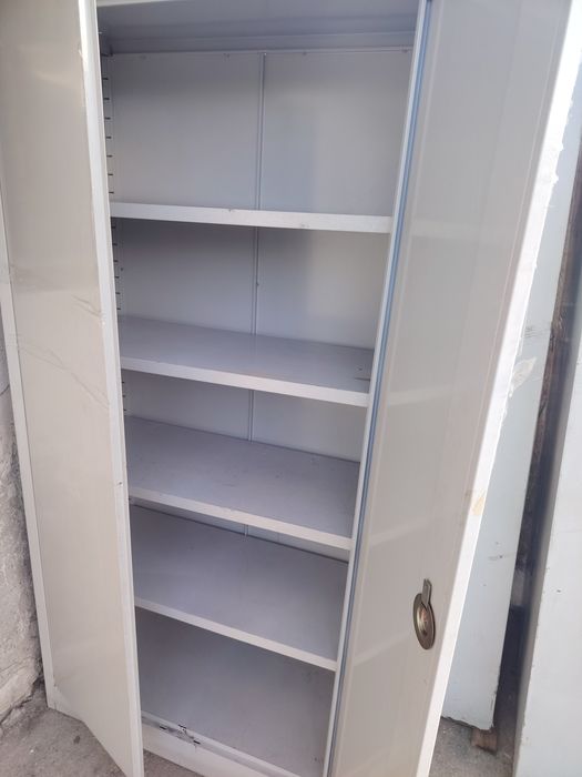 Fișet/Dulap rafturi