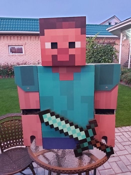 Продам костюм РОБОТА с мечом  для аниматоров 55 000