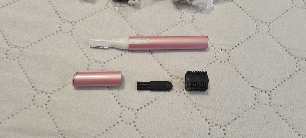 Тример за мъже и жени за вежди-уши-крака-ръце-коса-излишна коса