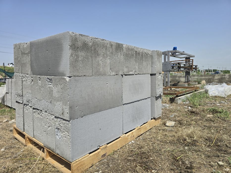 Сифатли газаблок гиштлар сотилади.