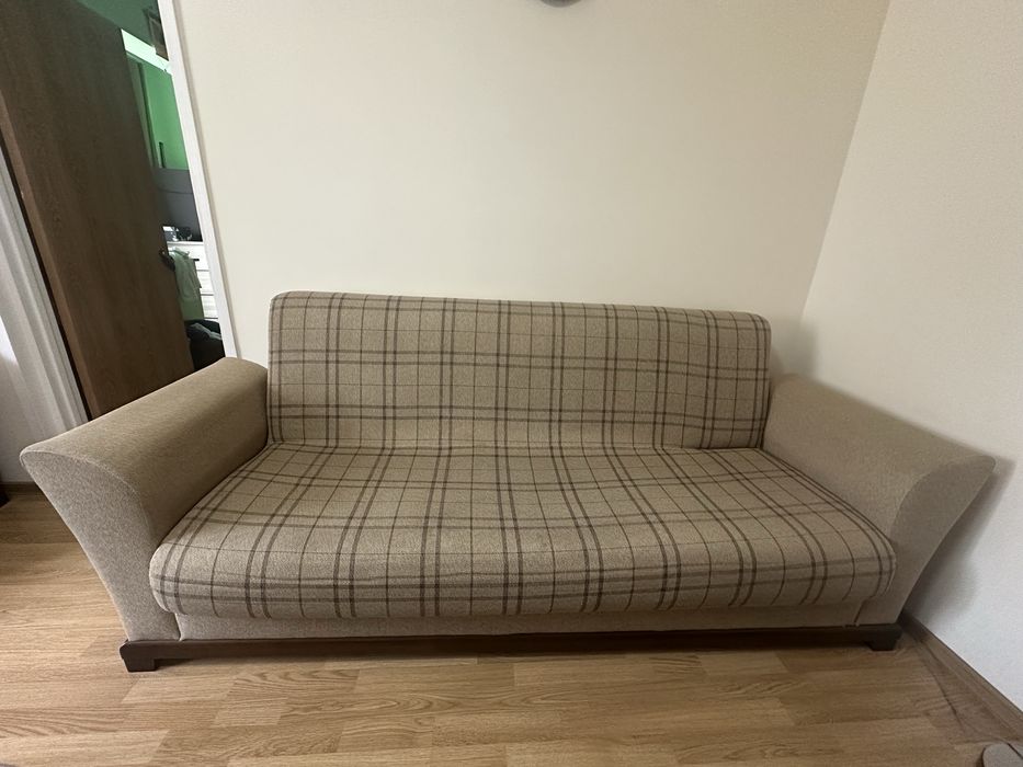 Canapea si un fotoliu extensibile amandoua