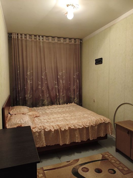 Юнусабад 11 квартал Мегапланет олдида 2 хона уй берилади