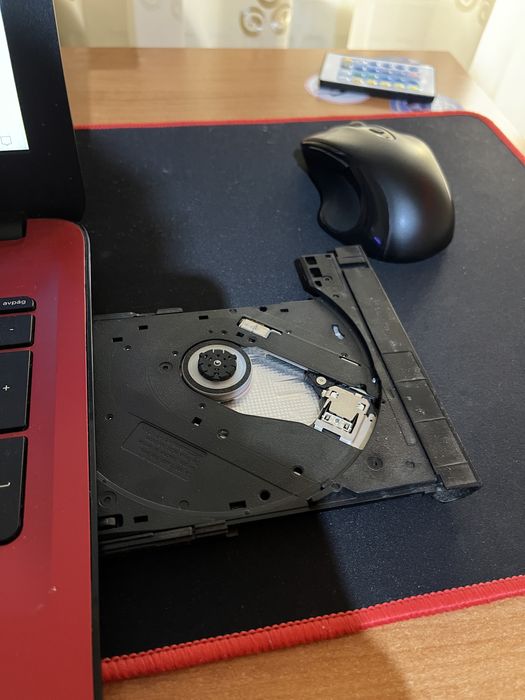 Laptop HP - AMD, 8GB RAM, 1TB HDD, Windows 10 activat