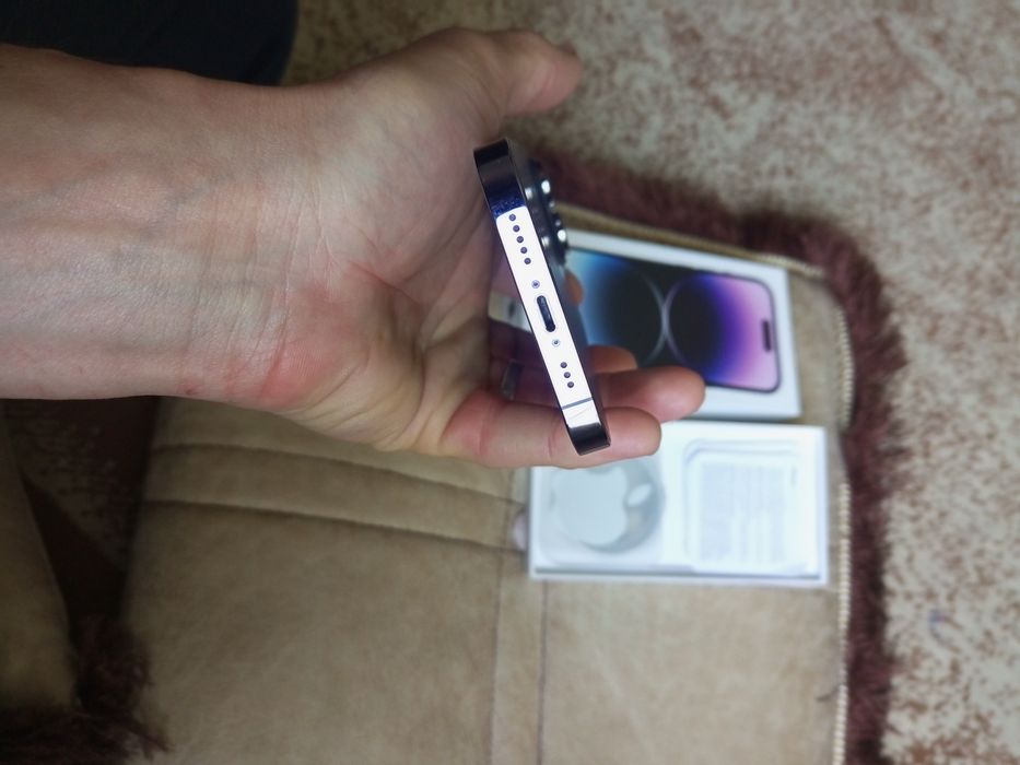 Продам iPhone 14 pro 128 Гб.