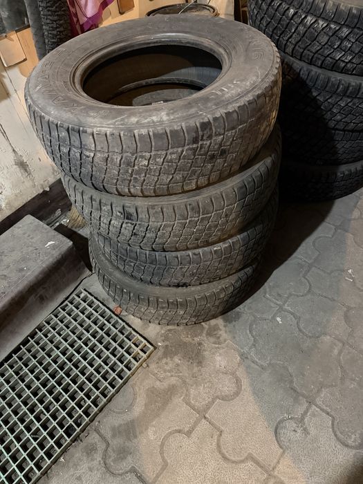 Продам резину лето Шины 225/75/16