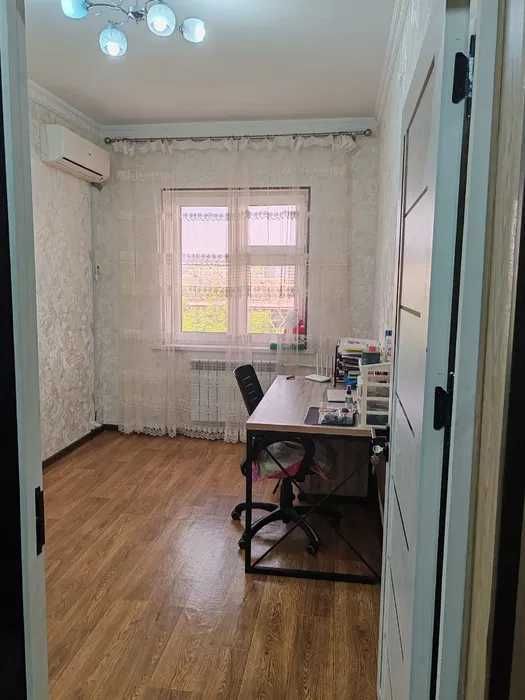 Продаётся  2-ком квартира Авиасозлар-1 (французская планировка) R11