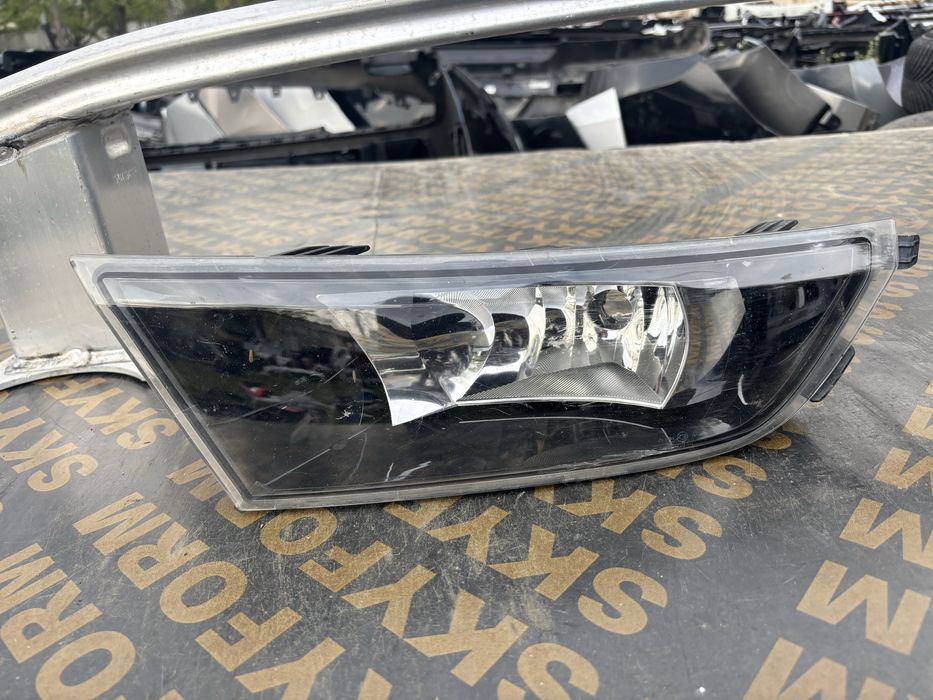 Халоген Skoda Fabia 3