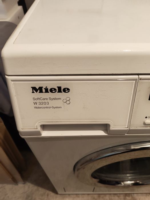 Пералня Miele SoftCare system W3203 пчелна пита