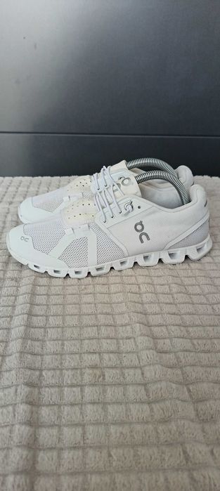 Дамски маратонки On Cloud размер 37 в бял цвят