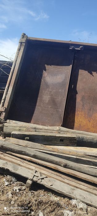 Ворота железные для гаража