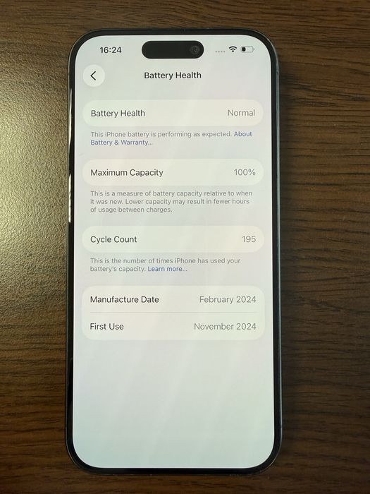 iPhone 15 Pro Black с  батерия 100%