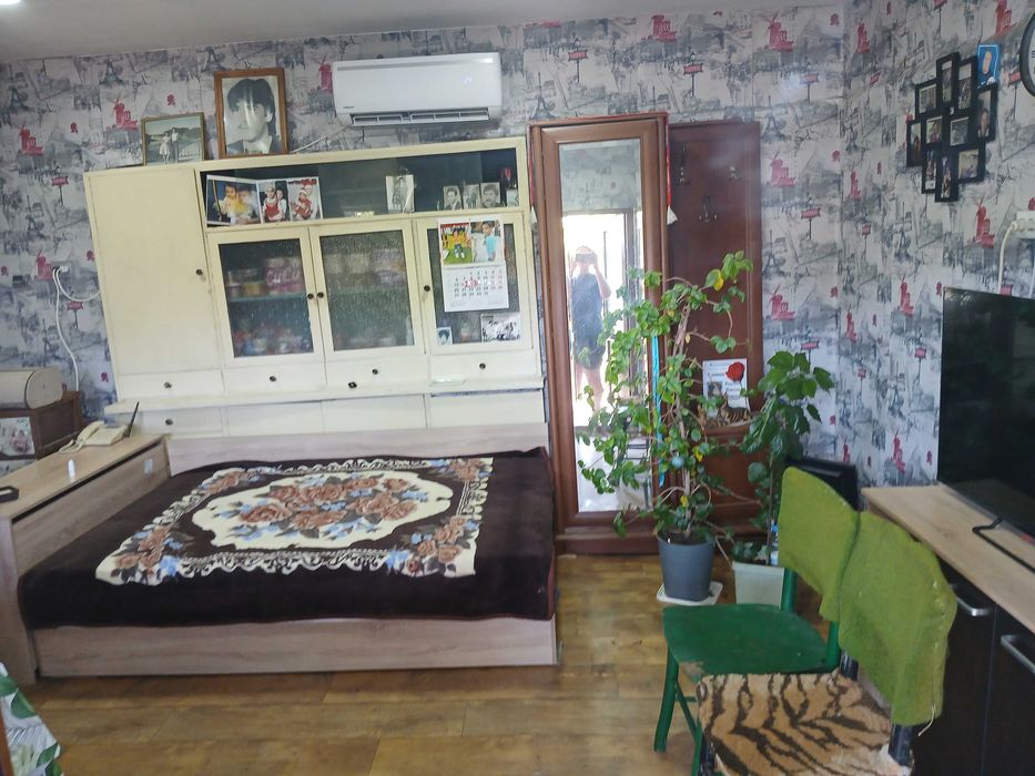 Продавам къща в село Гиген тел.за връзка 0899934142,0896418272