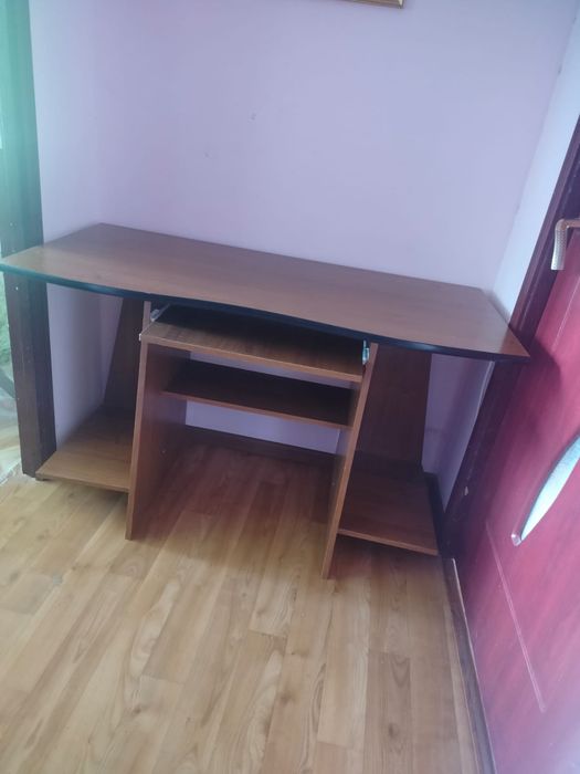 Компьютерный письменный стол