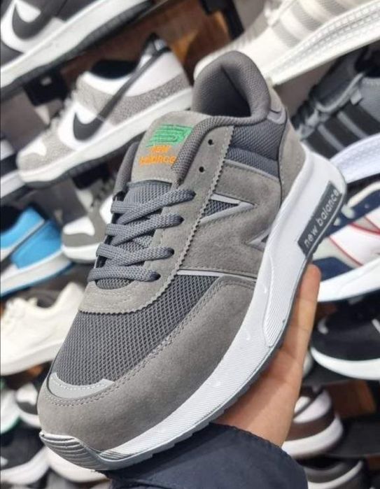 Кроссовки мужские "NEW BALANCE" на распродаже