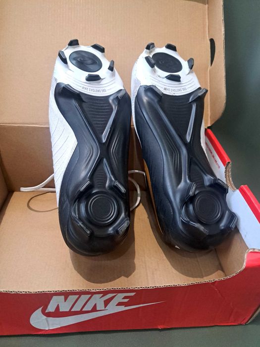 Бутонки Nike Пловдив