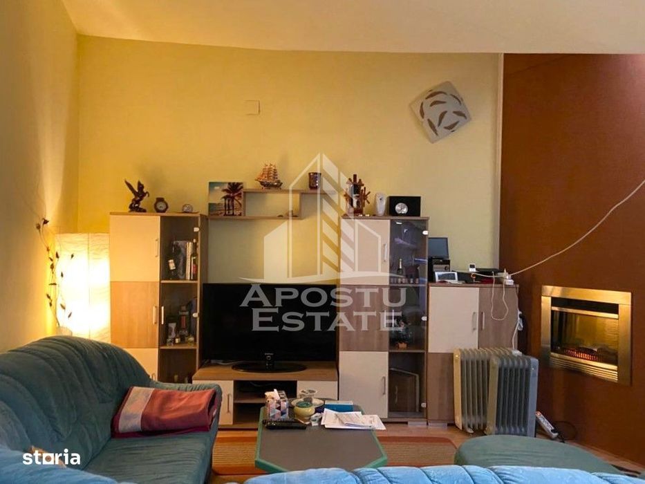 Casa +Spatiu comercial + apartament studio