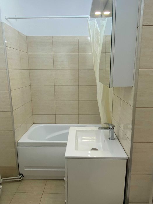 Proprietar chirie Strand garsoniera etaj 3