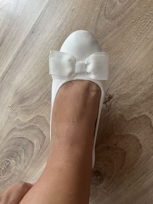 Balerini albi mireasa