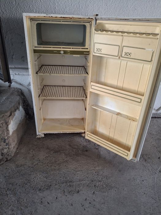 Холодильник істеп тұр