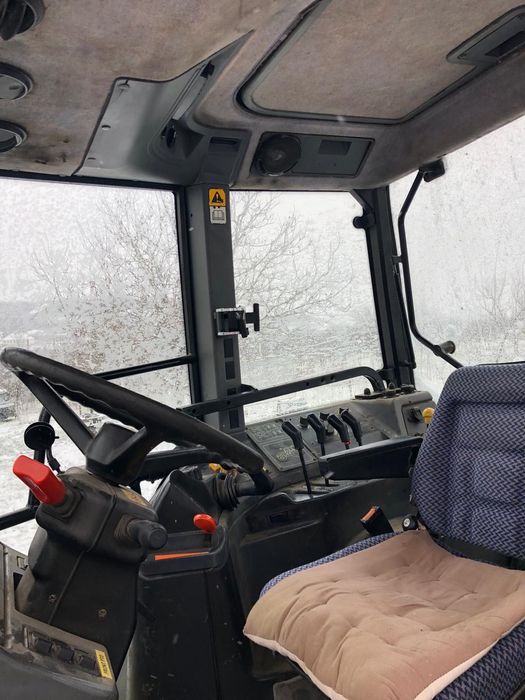 Tractor New Holland 8560 de vînzare