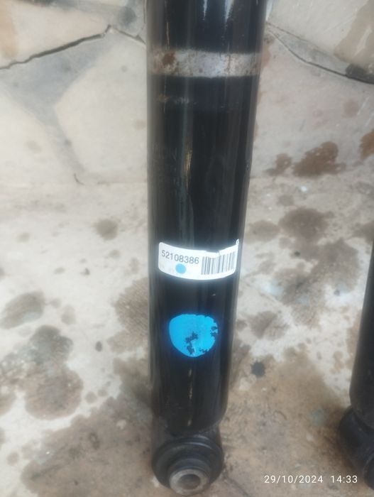 Cobalt amarizator sotiladi. GM zavodniki koʻp yurmagan.