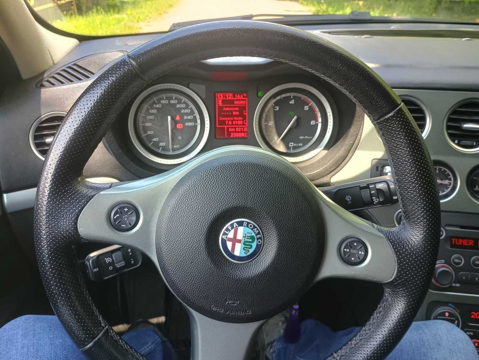 Vând Alfa Romeo 159 2.0 JTDM (170 CP) 2010