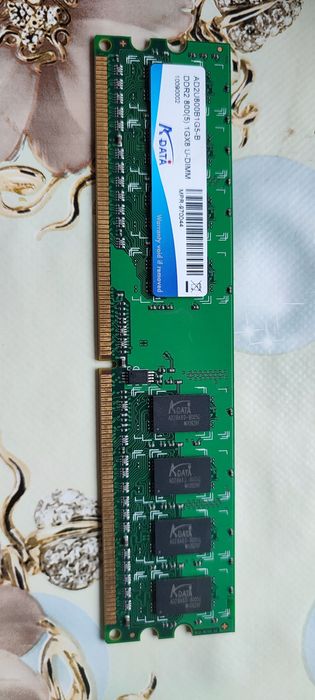 Компютърна памет Adata  и Kingston , DVD четящо и записващо