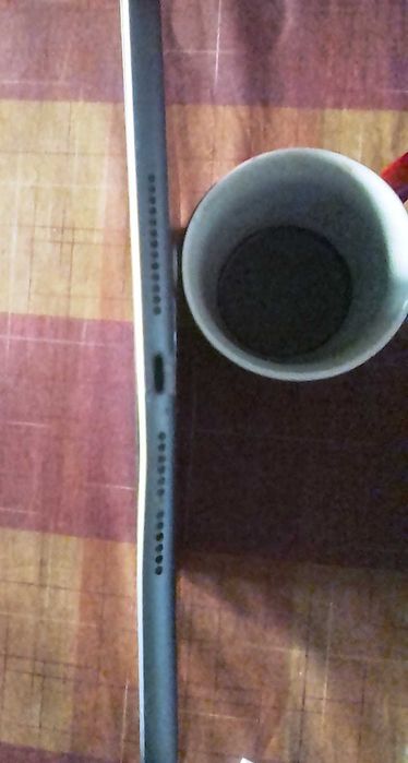 Apple iPad 8. Generation 10.2" 32GB Space Gray Wi-Fi A2270. за части