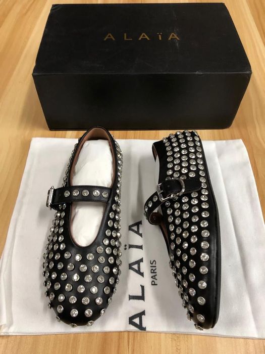 Balerini Alaïa negri noi