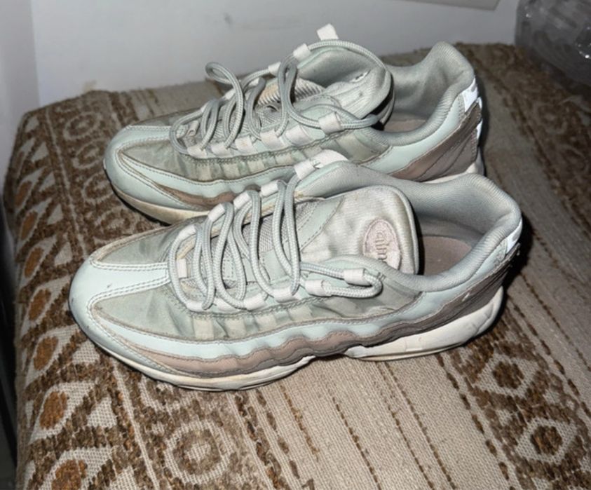 Adidasi nike air max