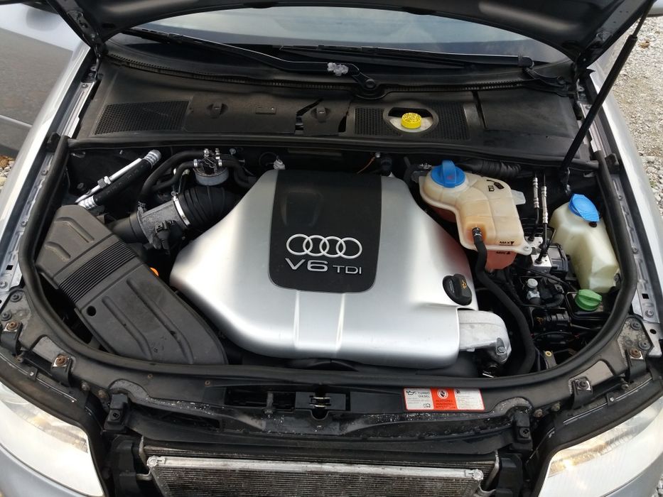 НА ЧАСТИ Audi A4 2.5TDI 163кс. 2003г. S-line
