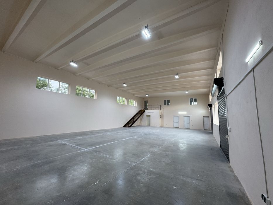 Ofer spre Vânzare/Închiriere hală Alexandria/Spatiu Comercial/Service